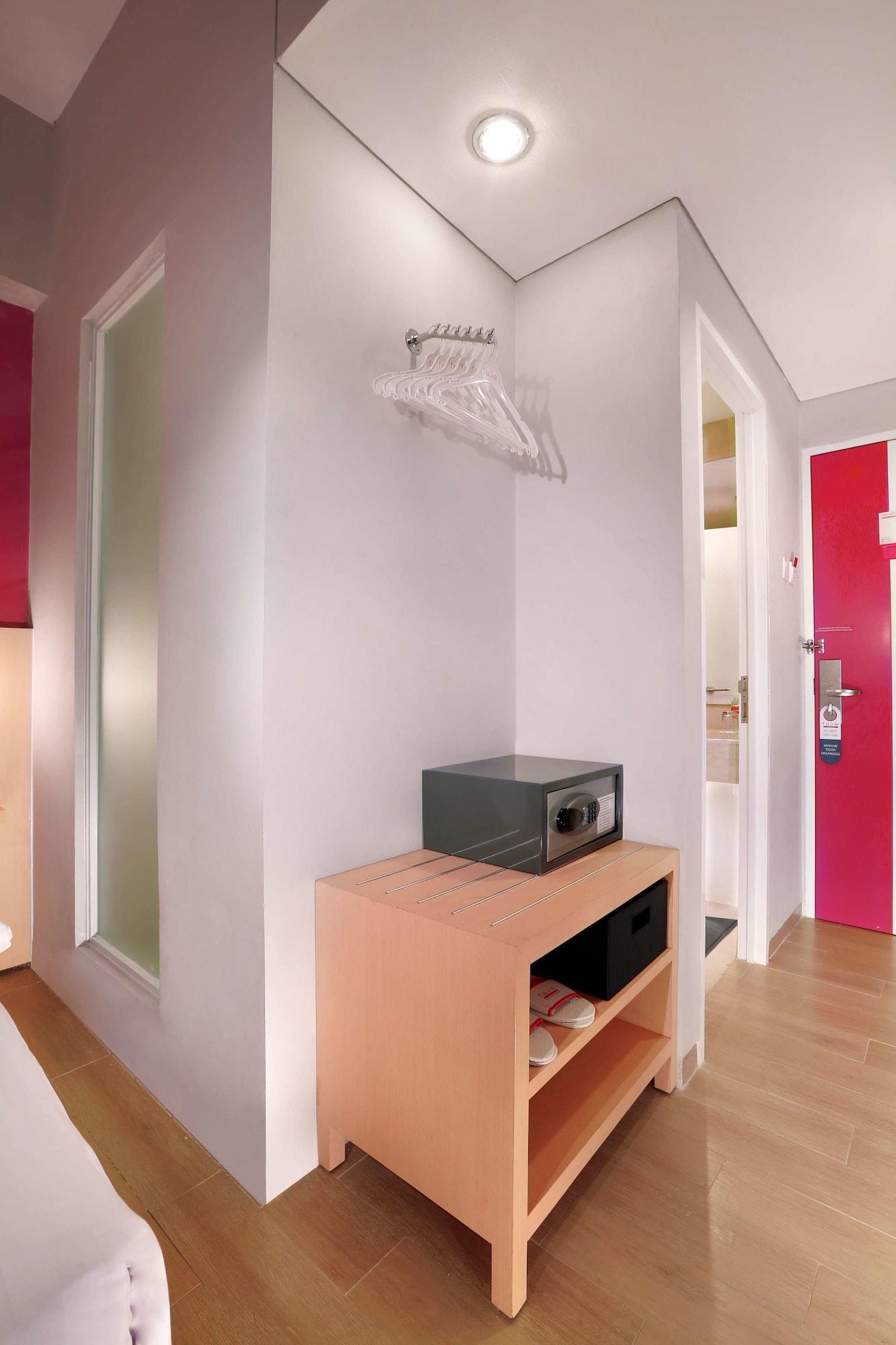 Favehotel Jababeka Cikarang Kültér fotó