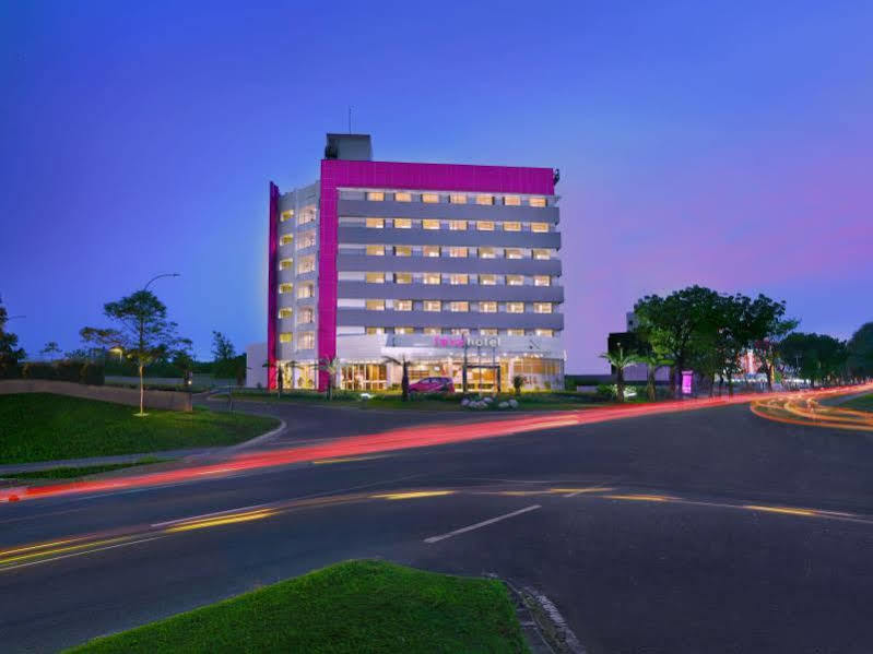 Favehotel Jababeka Cikarang Kültér fotó